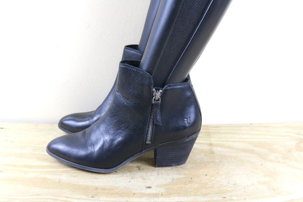 Frye Boots Womens 9M Black Leather Judith Double Zipper Ankle Bootie Shoes